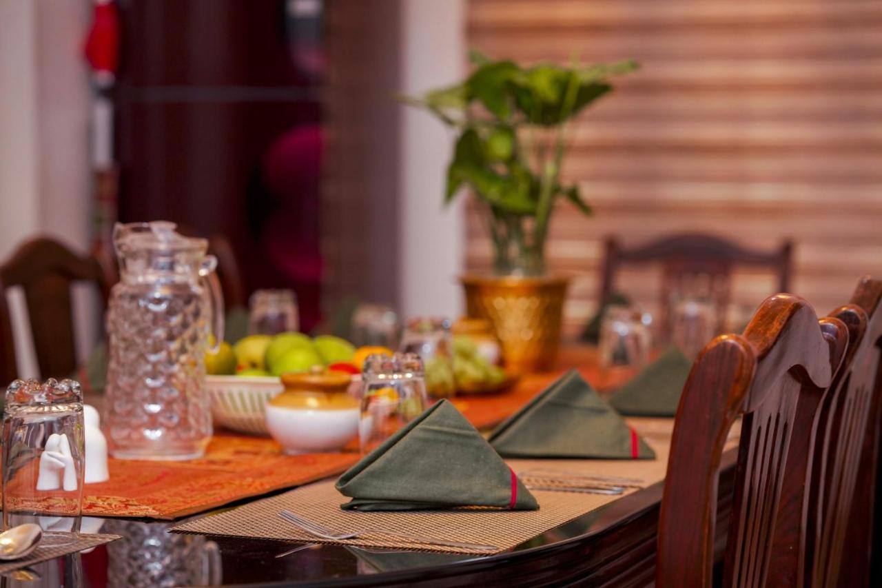 Parudeesa - Heavenly- Luxurious Palace Look-Near Cbd - Kerala - India With Breakfast Kāladi Exteriör bild