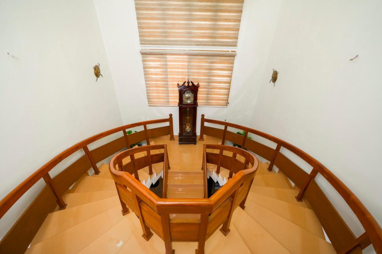 Parudeesa - Heavenly- Luxurious Palace Look-Near Cbd - Kerala - India With Breakfast Kāladi Exteriör bild