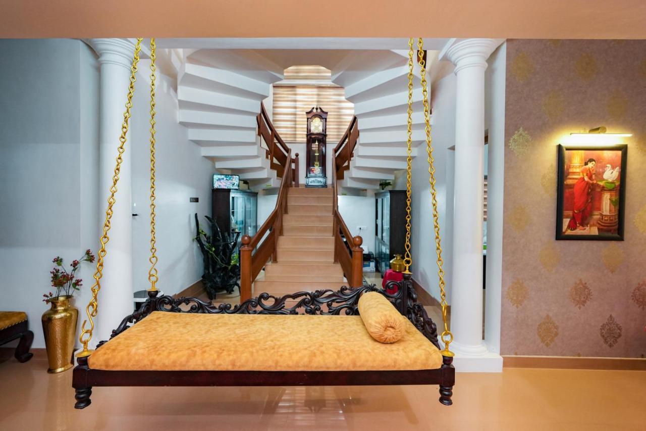Parudeesa - Heavenly- Luxurious Palace Look-Near Cbd - Kerala - India With Breakfast Kāladi Exteriör bild