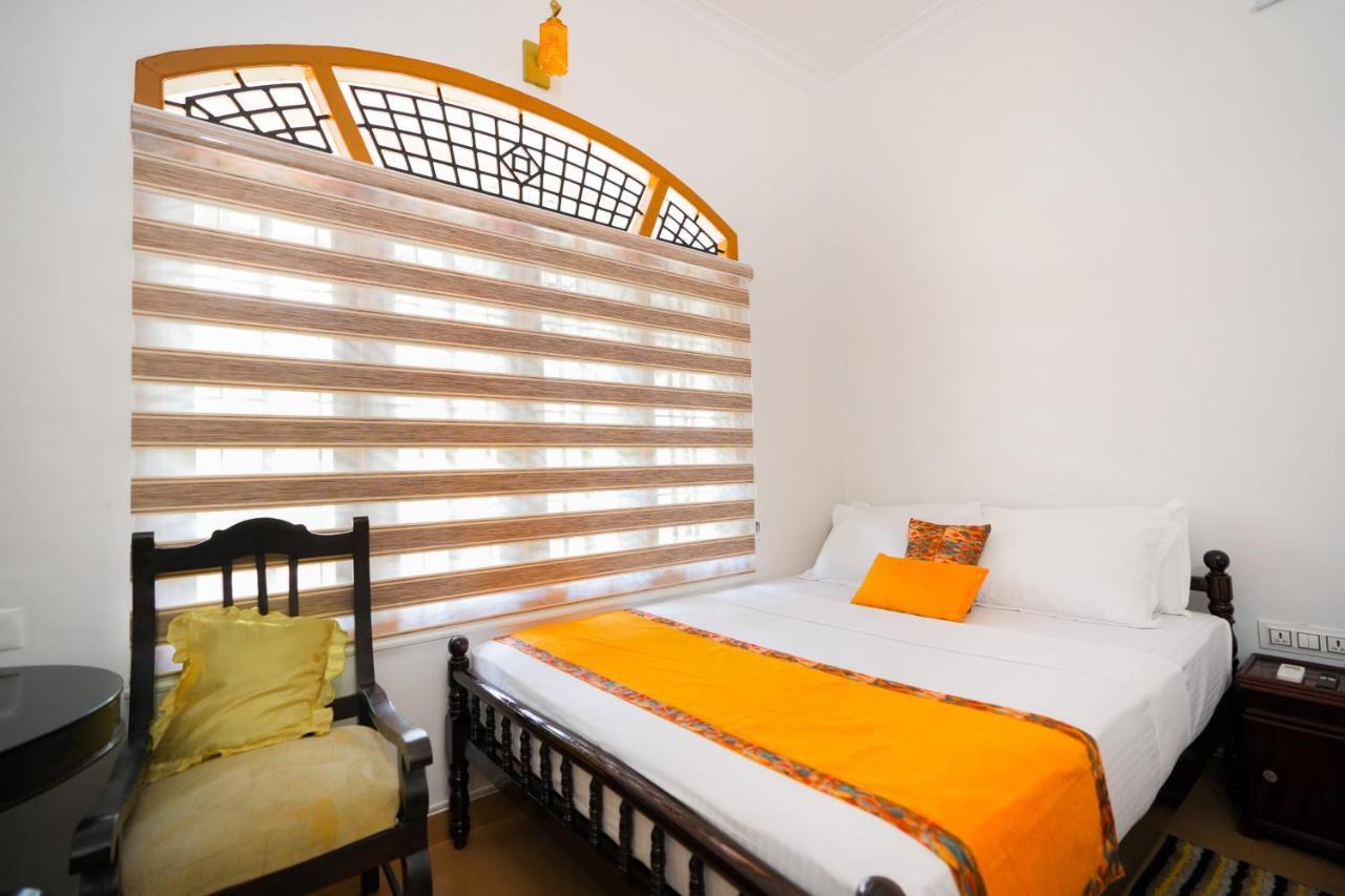 Parudeesa - Heavenly- Luxurious Palace Look-Near Cbd - Kerala - India With Breakfast Kāladi Exteriör bild