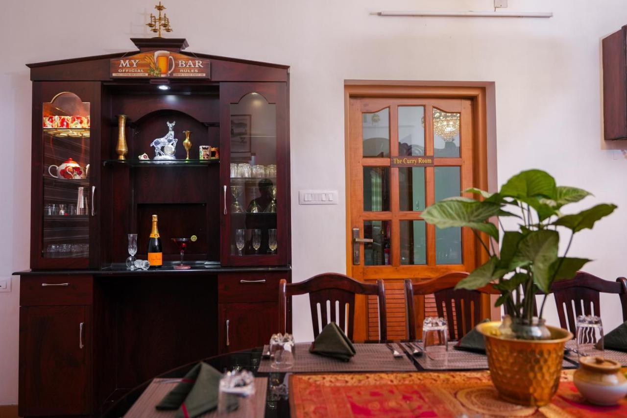 Parudeesa - Heavenly- Luxurious Palace Look-Near Cbd - Kerala - India With Breakfast Kāladi Exteriör bild