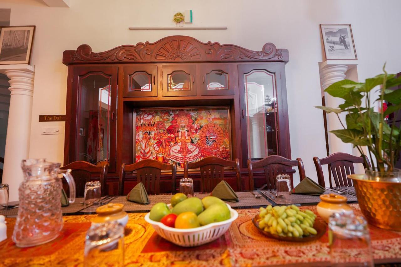 Parudeesa - Heavenly- Luxurious Palace Look-Near Cbd - Kerala - India With Breakfast Kāladi Exteriör bild