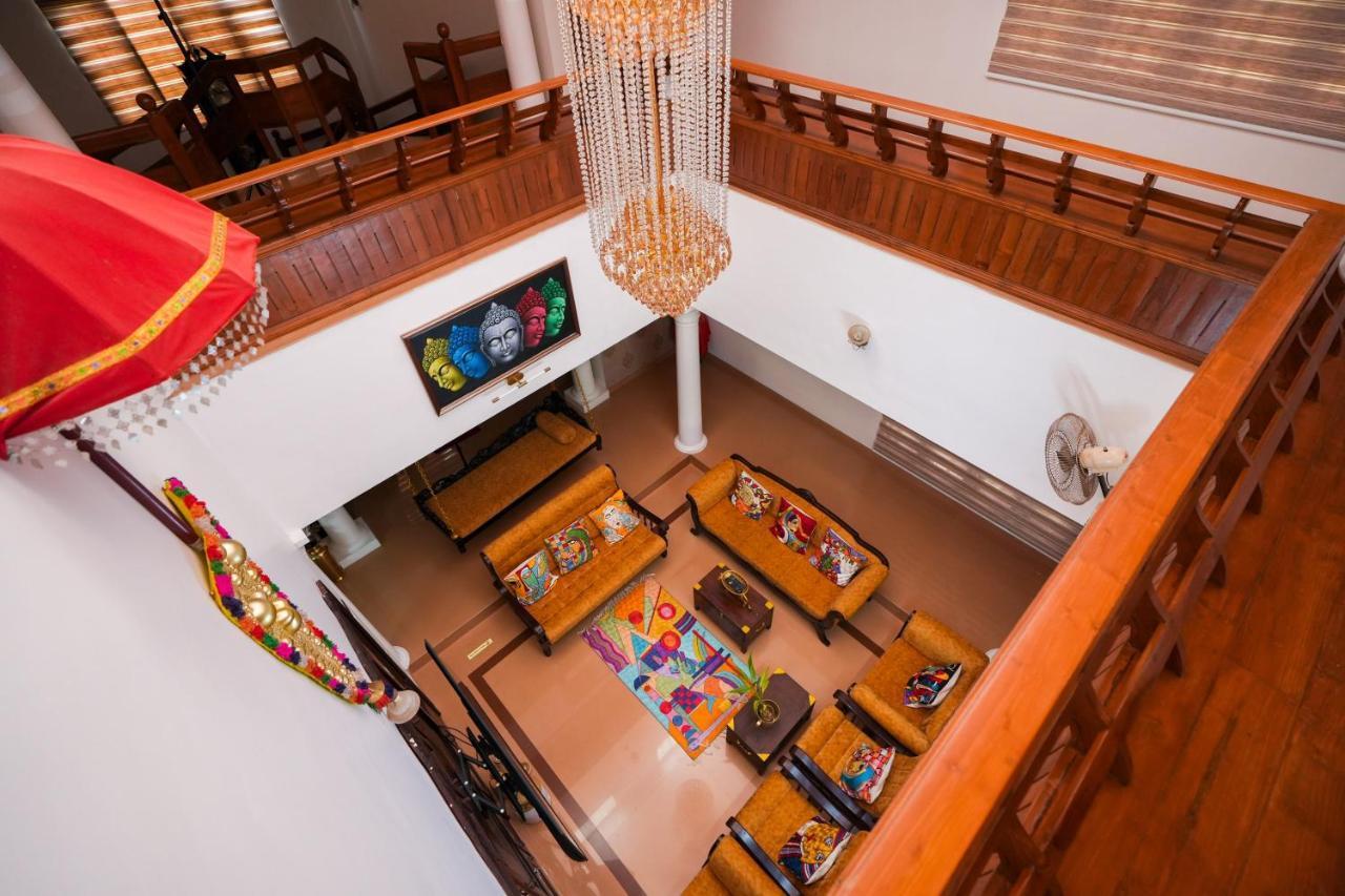 Parudeesa - Heavenly- Luxurious Palace Look-Near Cbd - Kerala - India With Breakfast Kāladi Exteriör bild