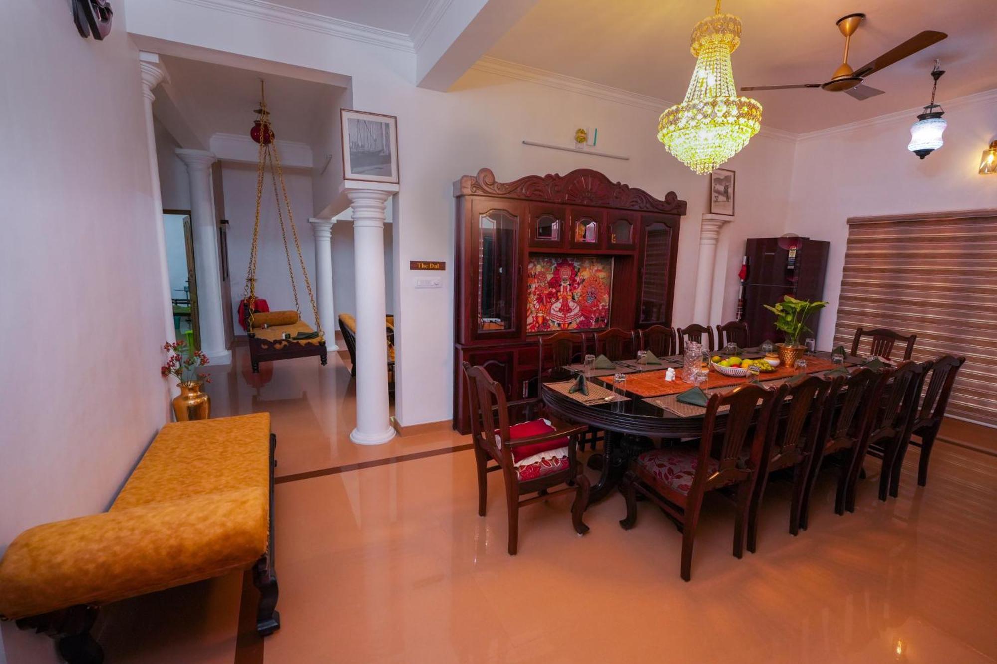 Parudeesa - Heavenly- Luxurious Palace Look-Near Cbd - Kerala - India With Breakfast Kāladi Exteriör bild