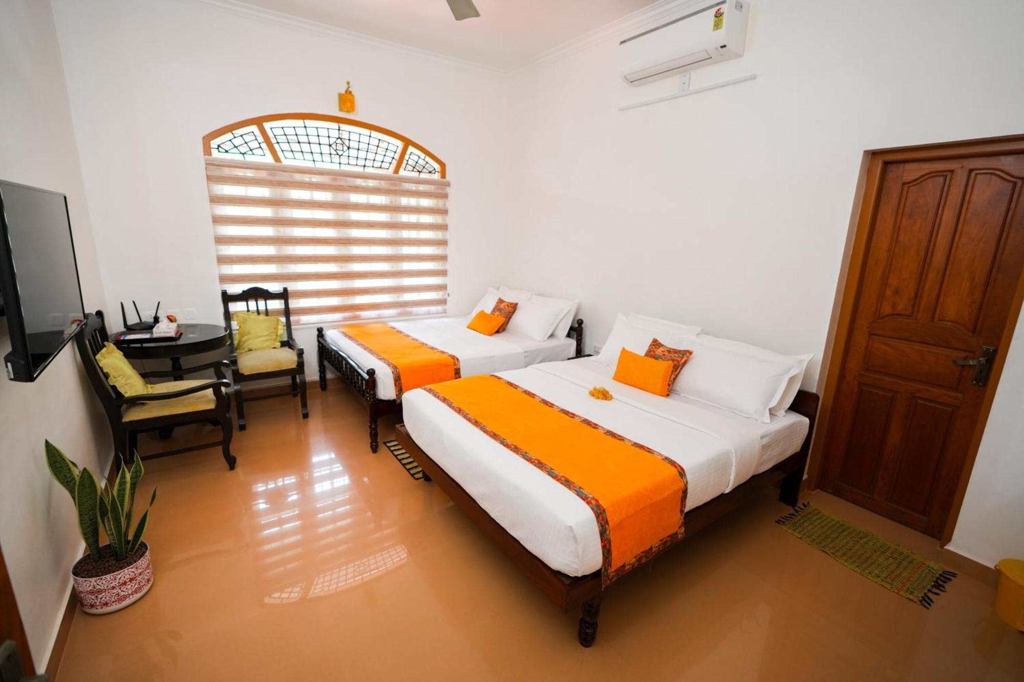Parudeesa - Heavenly- Luxurious Palace Look-Near Cbd - Kerala - India With Breakfast Kāladi Exteriör bild