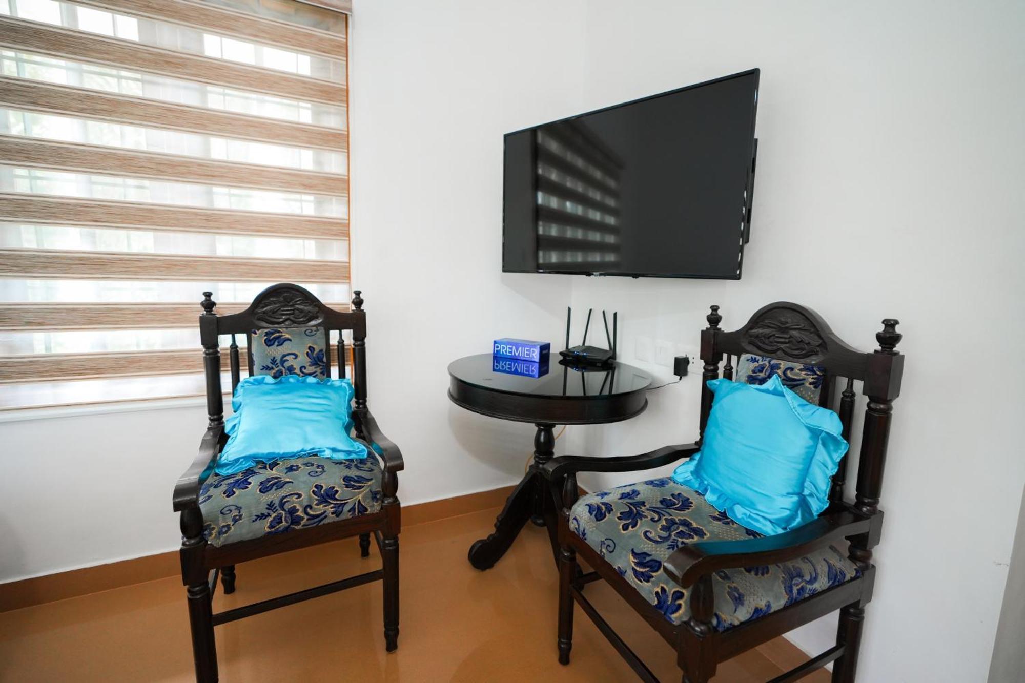 Parudeesa - Heavenly- Luxurious Palace Look-Near Cbd - Kerala - India With Breakfast Kāladi Exteriör bild